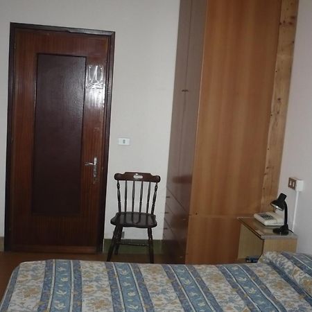 Hotel Beau Sejour Giampietro Andrea Sarre Room photo