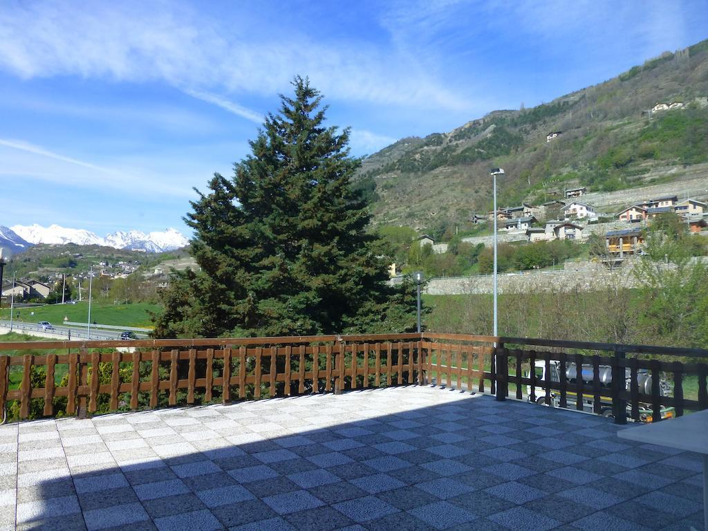 Hotel Beau Sejour Giampietro Andrea Sarre Exterior photo
